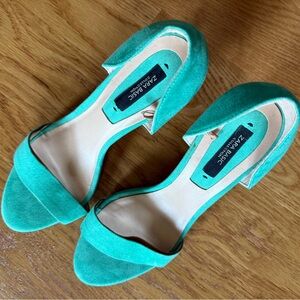 Zara Green Heeled Sandals with Sleek Design